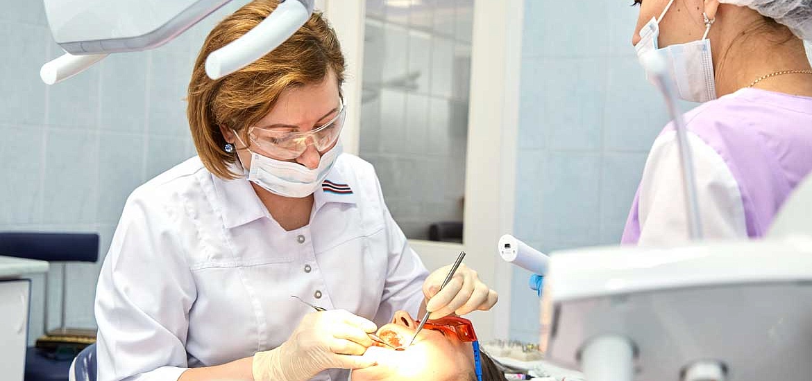 Лечение зубов у терапевта